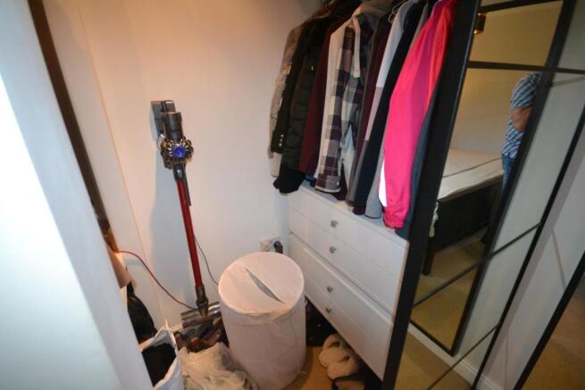 DRESSING ROOM