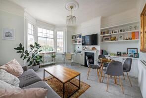 195, St Anns Hill, London SW18 2RX