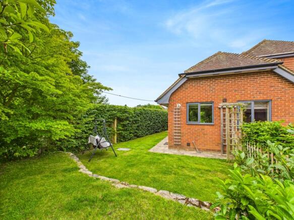 Garden to Front of House