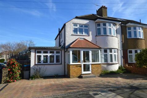 Godfrey Avenue, Twickenham