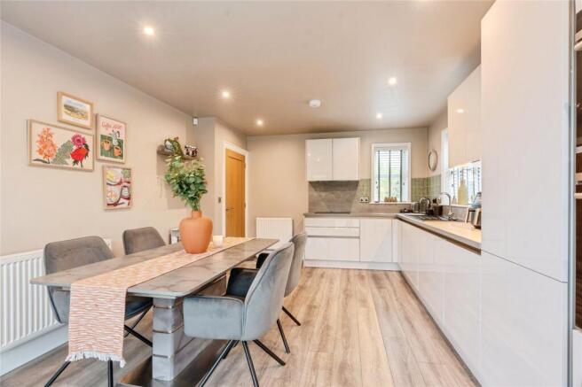 3 bed Detached for sale Image 7