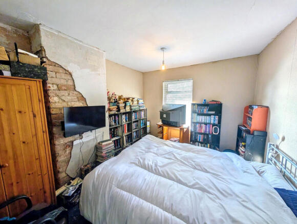 2 bed Semi-Detached for sale Image 6