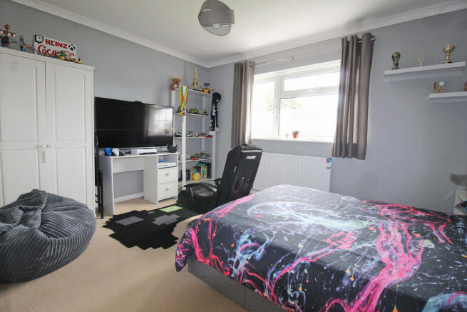 BEDROOM 2