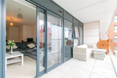 Kingman Way, Newbury, Berkshire, RG14