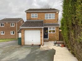 35, Cloverville Approach, Bradford BD6 1ET