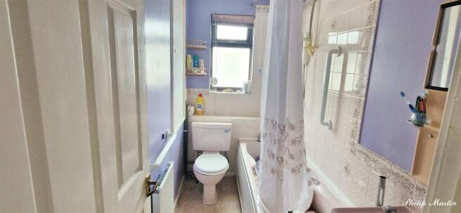 Bathroom.jpg