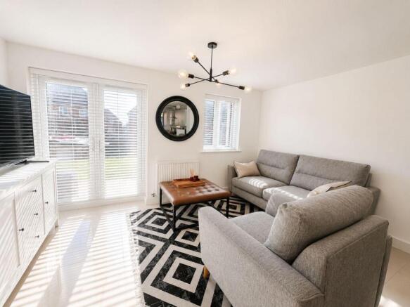 OPEN PLAN KITCHEN LOUNGE