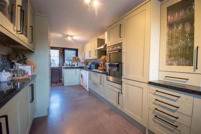 Photo 17-11-2025, 14 56 23.jpg