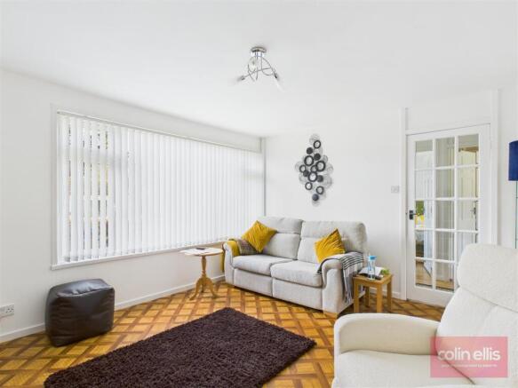 2 bed Detached Bungalow for sale Image 4