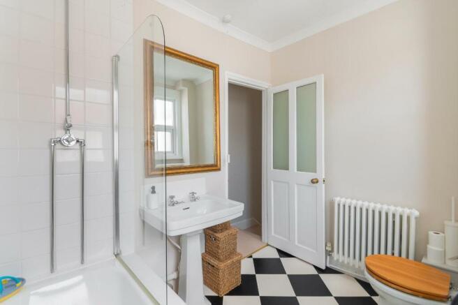 DAORKCOTSREVAH31 - Bathroom A.jpg