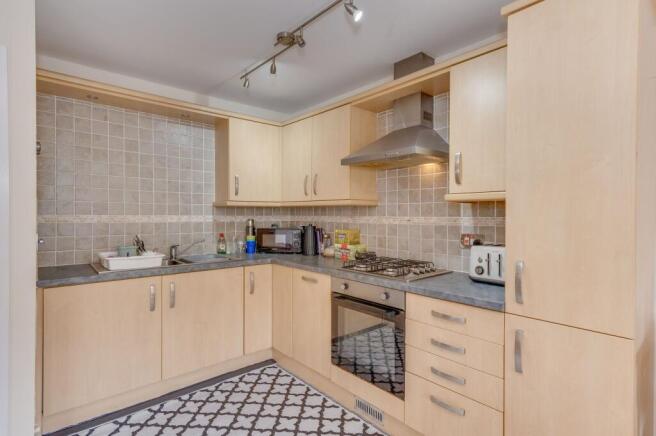 2 bed Flat for sale Image 4