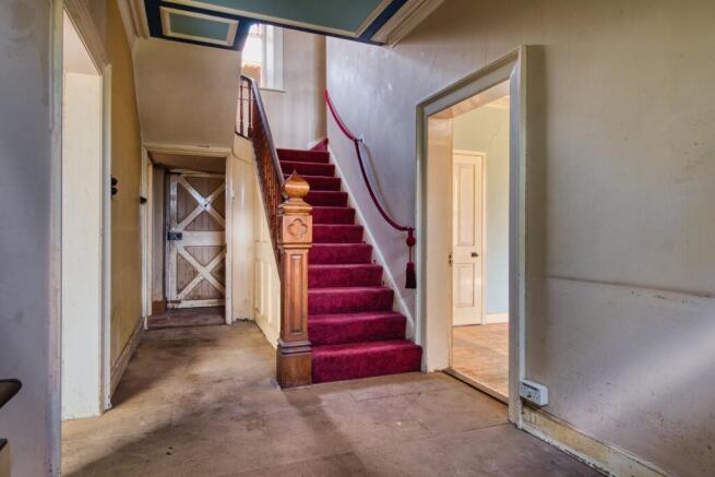 8 bed Detached for sale Image 5