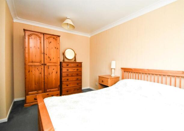 84 Bellencroft Gardens - Bedroom 1 (2).jpg