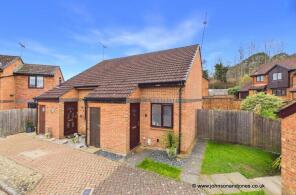29, Drayhorse Drive, Bagshot GU19 5RF