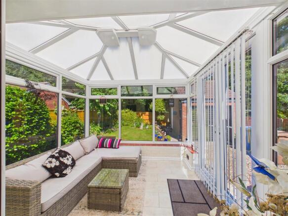 2 bed Semi-Detached Bungalow for sale Image 6