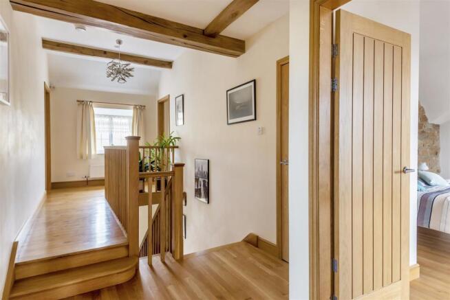 FIRST FLOOR LANDING