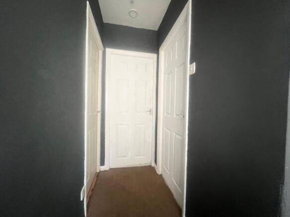 3 bed Semi-Detached for sale Image 11