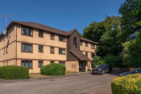 Canons Close, Reigate, Surrey