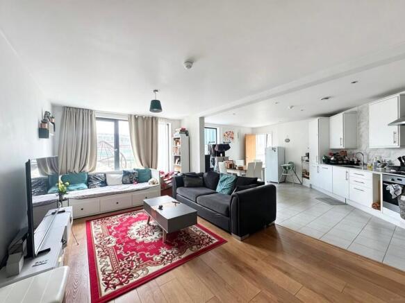 Flat 18 Tabriz (2...