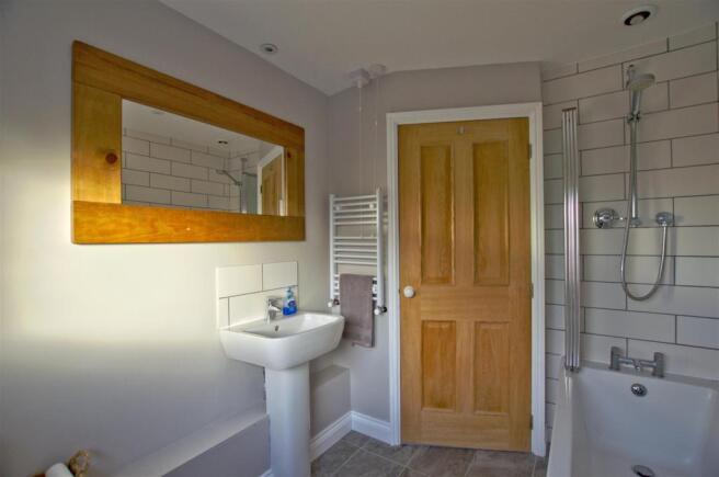 Bathroom.jpg