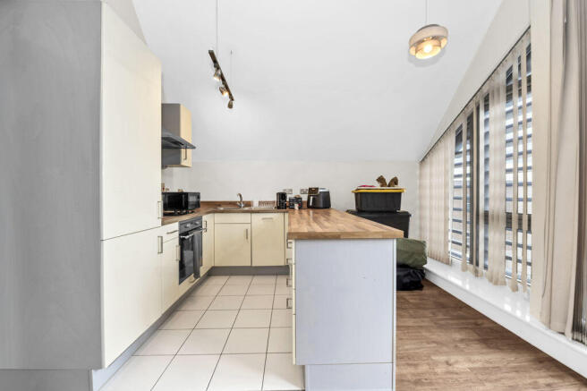 Sitting Room/Kitchen
