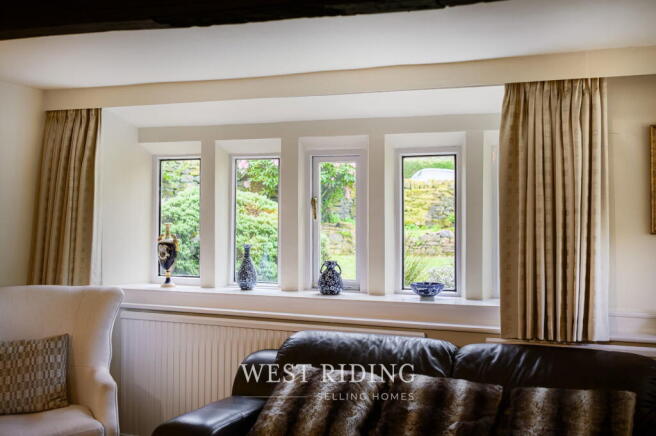 4 bed Semi-Detached for sale Image 6