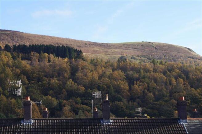VIEWS OVER THE VALLEY
