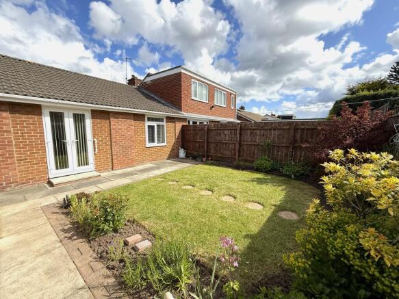 2 bed Semi-Detached Bungalow for sale Image 10