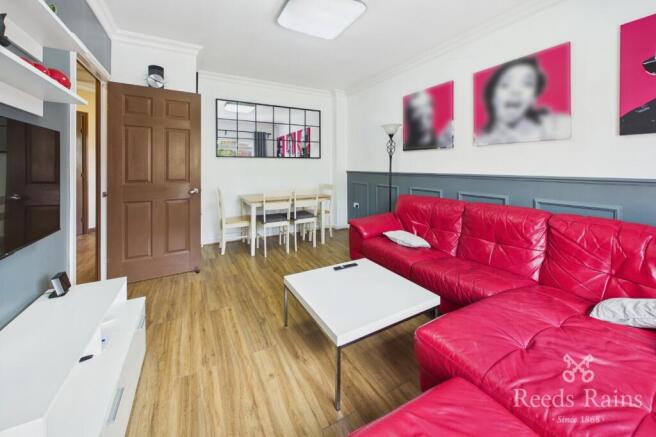 2 bed Apartment for sale Image 7