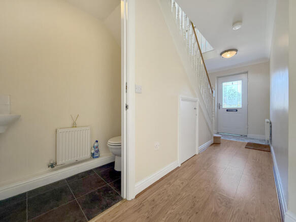 4 bed Detached for sale Image 5