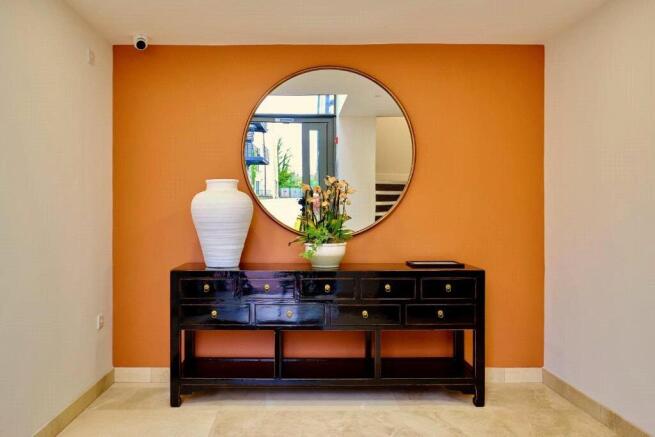 2 bed Flat for sale Image 10