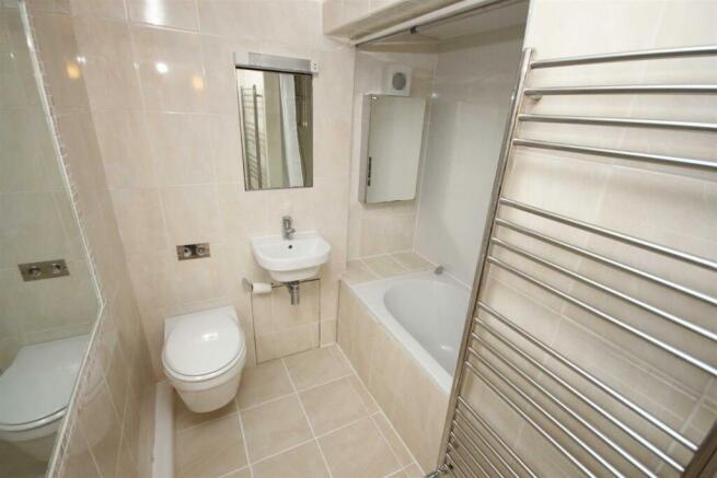 GF flat 113 Hills Road 6.jpg