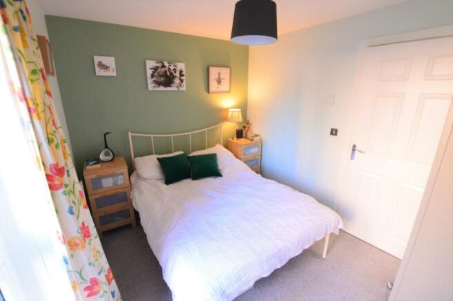 Bedroom 1.jpg