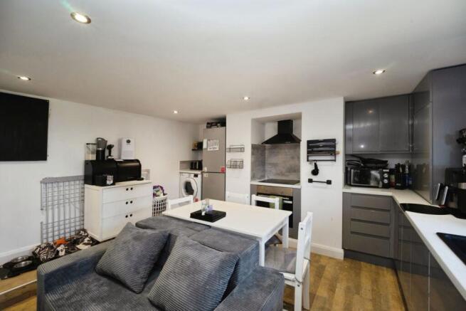 2 bed Terraced for sale Image 5