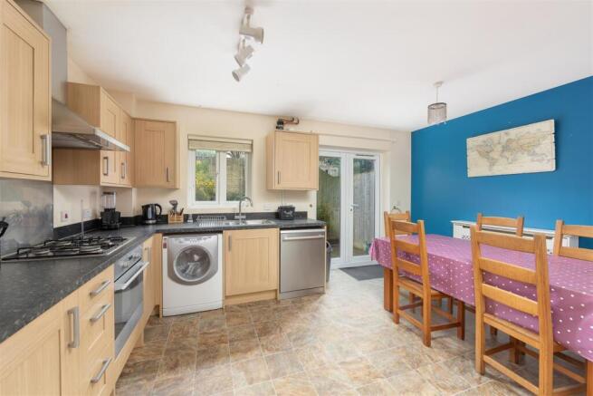 6 Middlewood Close Bath BA2 2TU-3.jpg