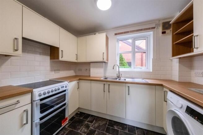 7 Rathbone Park-005.jpg