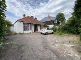 129, Slough Road, Datchet, Slough SL3 9AE