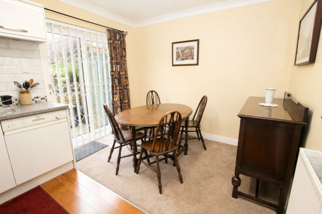 2 bed Apartment for sale Image 10