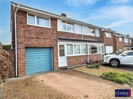 77, Pinemount Road, Gloucester GL3 3EJ