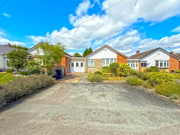 2-bed detached on Ludlow Close, Summer Hayes, Willenhall, £200,000