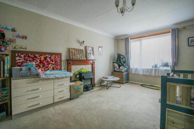 2 bed Semi-Detached Bungalow for sale Image 10