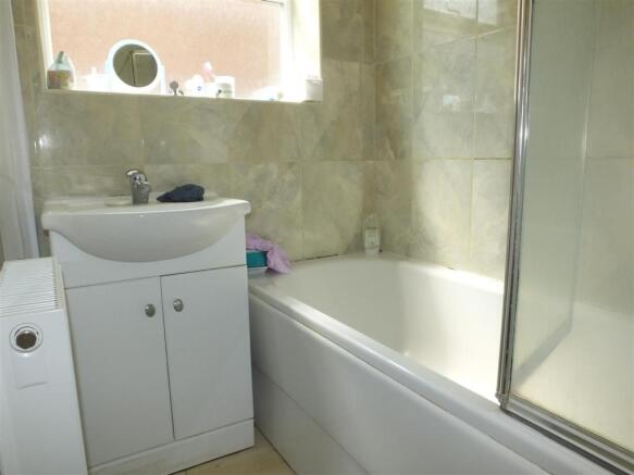 Bathroom.JPG