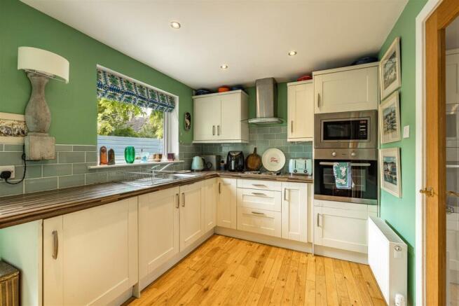 3 Douglas Court Denholm 23.JPG