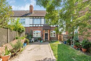 7, Wellington Gardens, Twickenham TW2 5NY