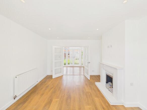 3 bed Terraced for sale Image 9