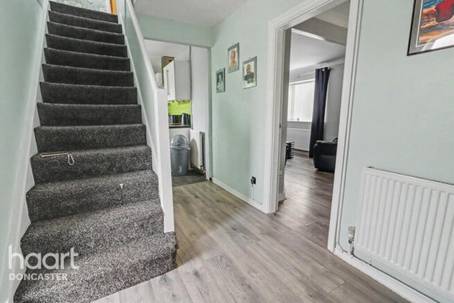 3 bed Semi-Detached for sale Image 5