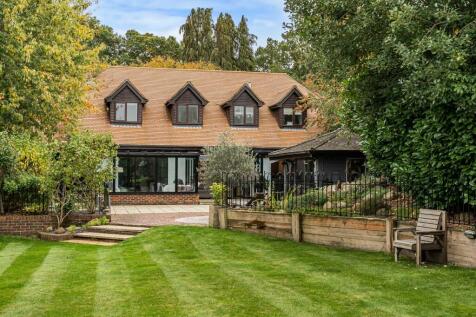 Passfield Road, Passfield, Liphook, Hampshire