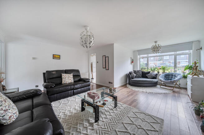 Wilders Close, Woking, Surrey, GU21 photo 3