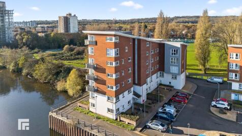 The Sandwarf, Jim Driscoll Way, Cardiff