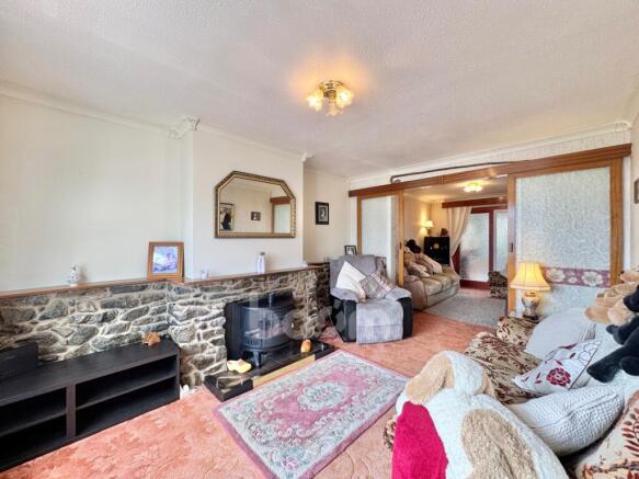 Herriot Avenue, Kilbirnie lounge